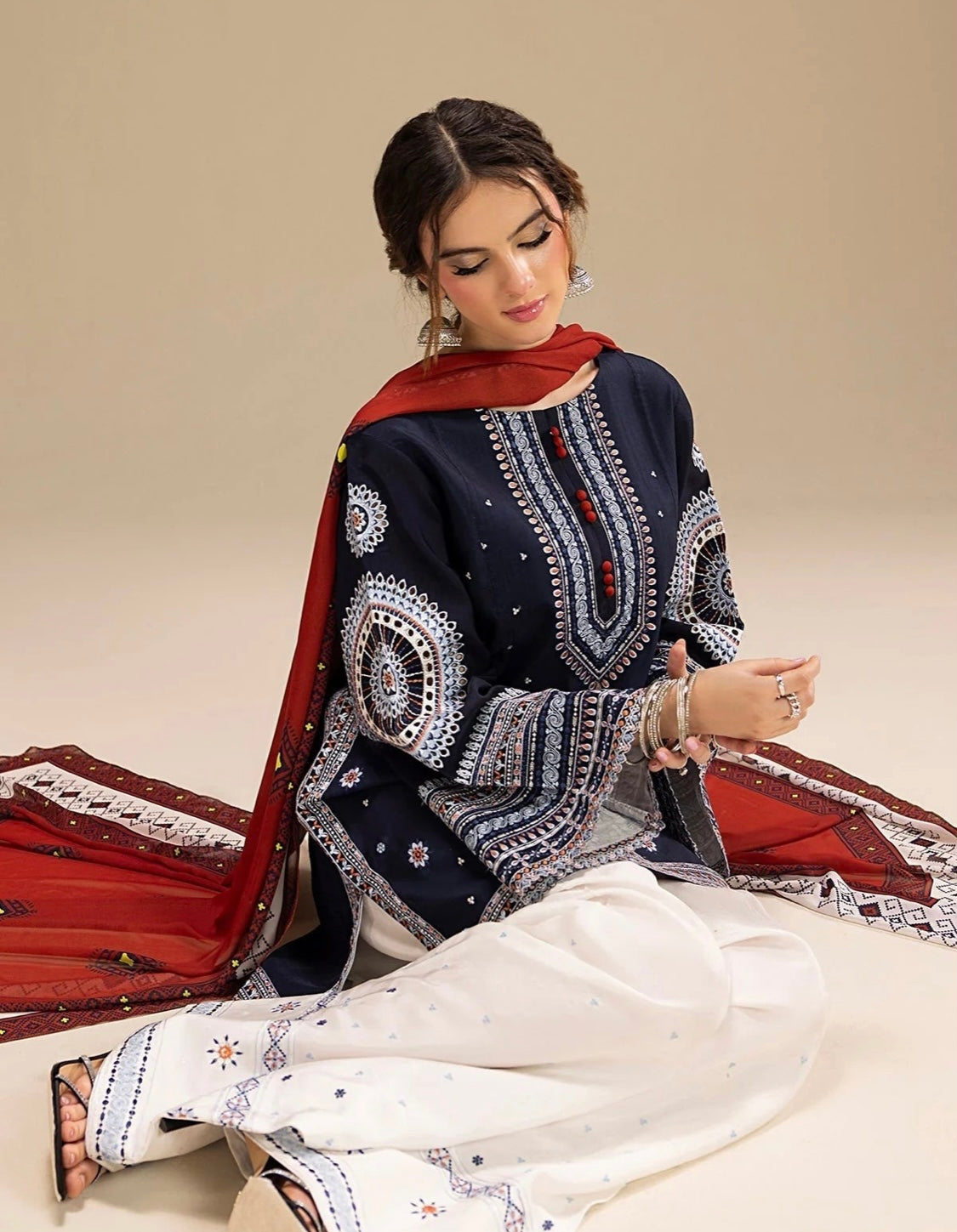 FINE-DHANAK EMBROIDERED 3PC D#1017